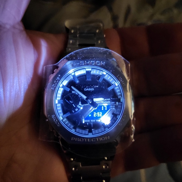 G-SHOCK NEW GM-B2100 STAINLESS STEEL / TOUGH SOLAR, BLUETOOTH - Picture 8 of 9
